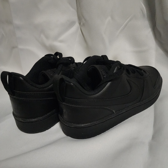 BIG KIDS NIKE COURT BOROUGH LO RECRAFT - Picture 3 of 7